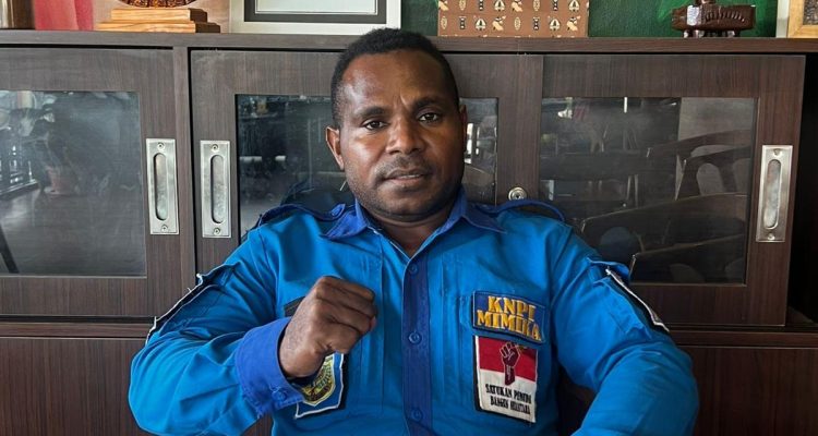foto pemuda mimika